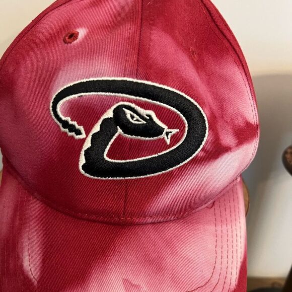 Men’s distressed customized Arizona Diamondbacks Fan Favorite MLB Baseball cap. - Picture 6 of 6